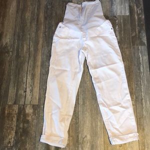 A pea in the pod maternity crop pants